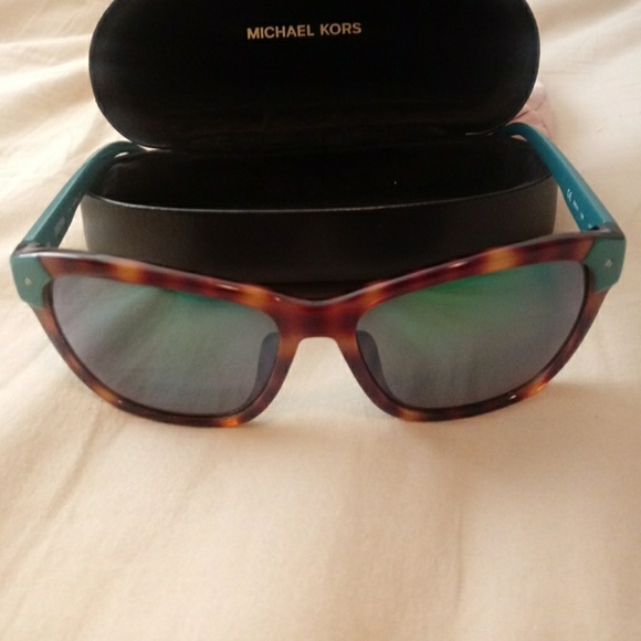 💥SALE💥⭐AUTHENTIC MICHAEL KORS⭐ - Picture 4 of 7